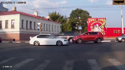 Worst Car Accidents and Car Crashes in World.FLV-