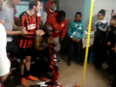 chant des seniors 1 avec les jeunes du club