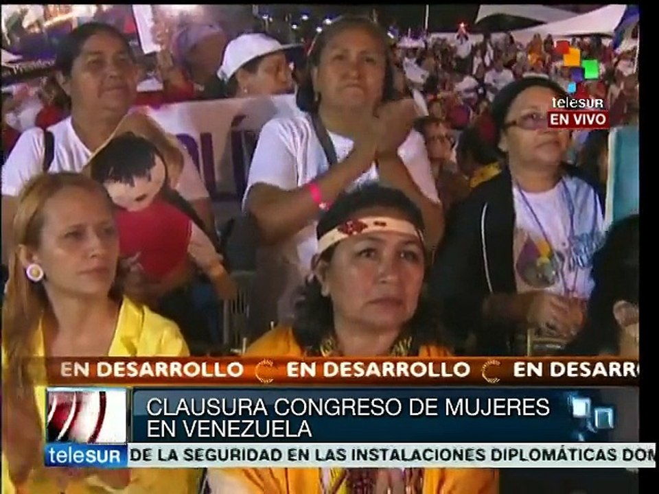 Reconoce Nicolás Maduro el papel de la mujer en la historia venezolana