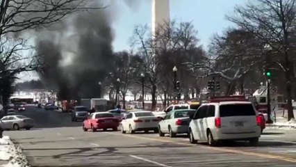 Fire by the White House : Looks like a food truck