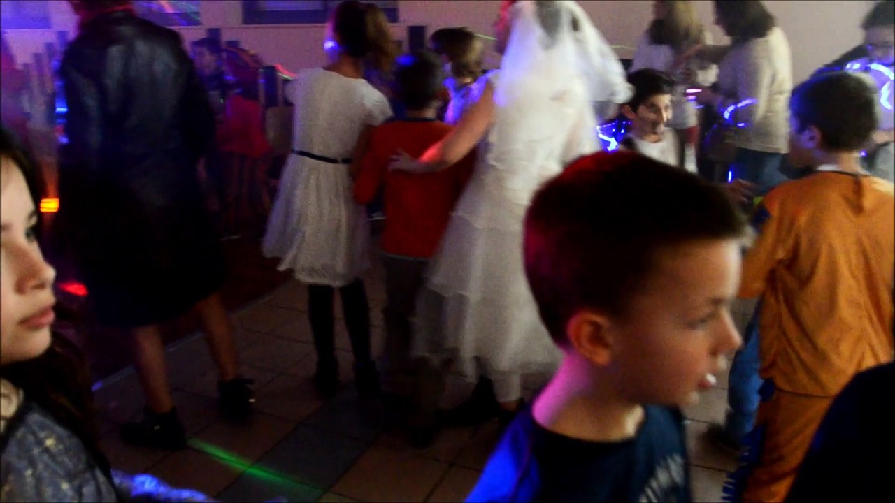 Carnaval à Ozan. 7 mars 2015.