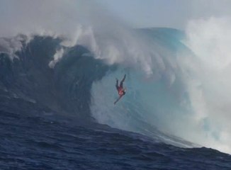 PEDRO CALADO - Wipeout at Jaws