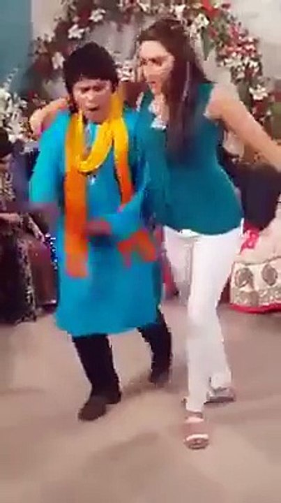 پاکستان میں ہونے والے مارننگ شو کا حال دیکھیں ۔ مرد حضرات تو صبح کو گھروں سے اپنے کاموں پر نکل جاتے ہیں ۔ اور یہ مارننگ شو والے پاکستان کی خواتین کس طرح سے بے حیائی پھیلا رہے ہیں