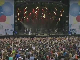 Natty Jean - Santa Yalla live @ Paléo Festival 2011