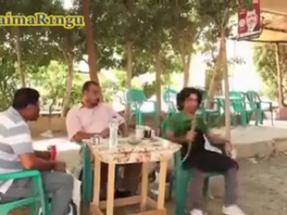 look at this boy heheheeh so funny