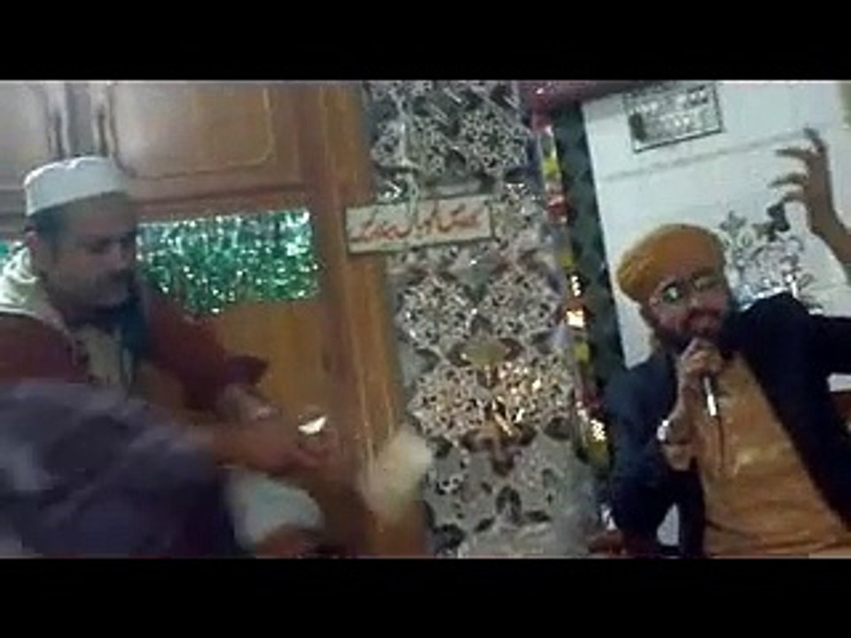 AMAZING ANDAAZ AB TO BUS AK HE NAAT ABDUL SHAKOOR QADRI