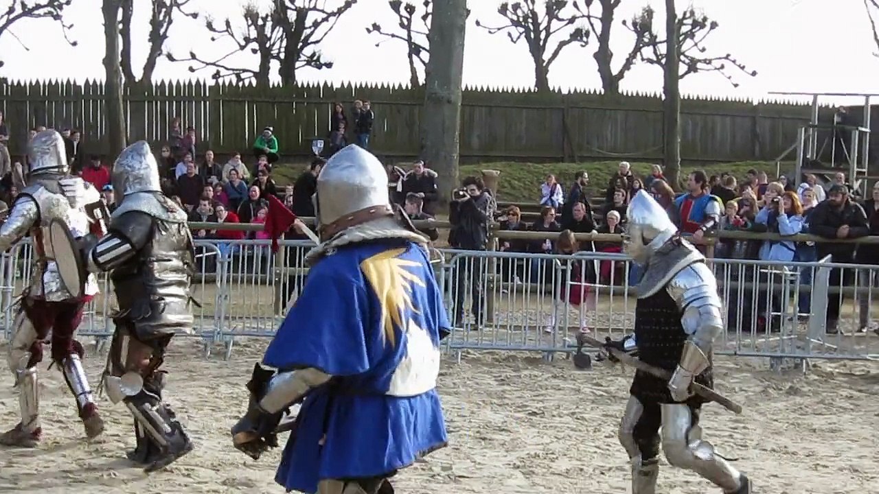 Deuxième round de béhourd au château médiéval de Château-Thierry