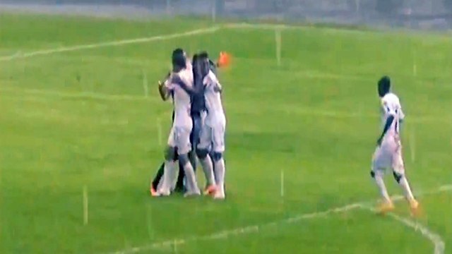 Tam 100 metreden gol attı