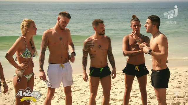 Les Anges 7 : Matthieu Delormeau sépare Amélie et Vivian - ZAPPING PEOPLE DU 09/03/2015