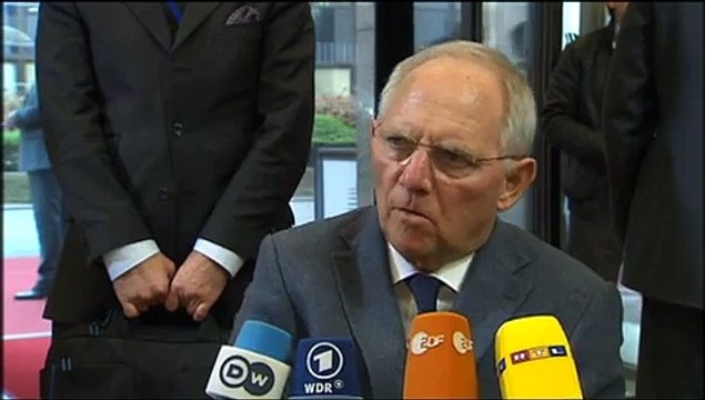 Σόιμπλε: Οι Έλληνες να κάνουν όσα έχουν υποσχεθεί