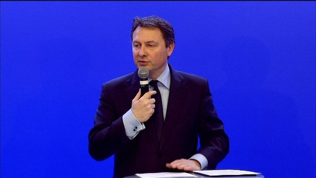 Attaque de Valls contre le FN: Le Premier ministre est un pompier pyromane , déclare l'UMP