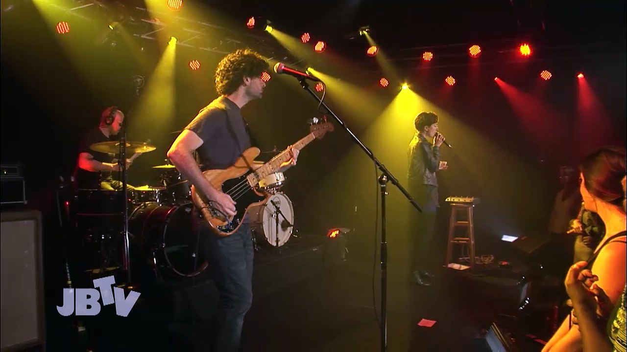 POLIÇA - Raw Exit - Live