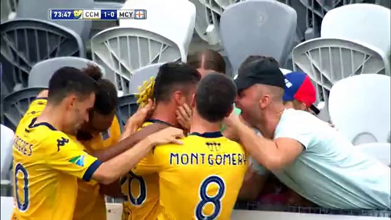 Golü attı, öpücüğü kaptı