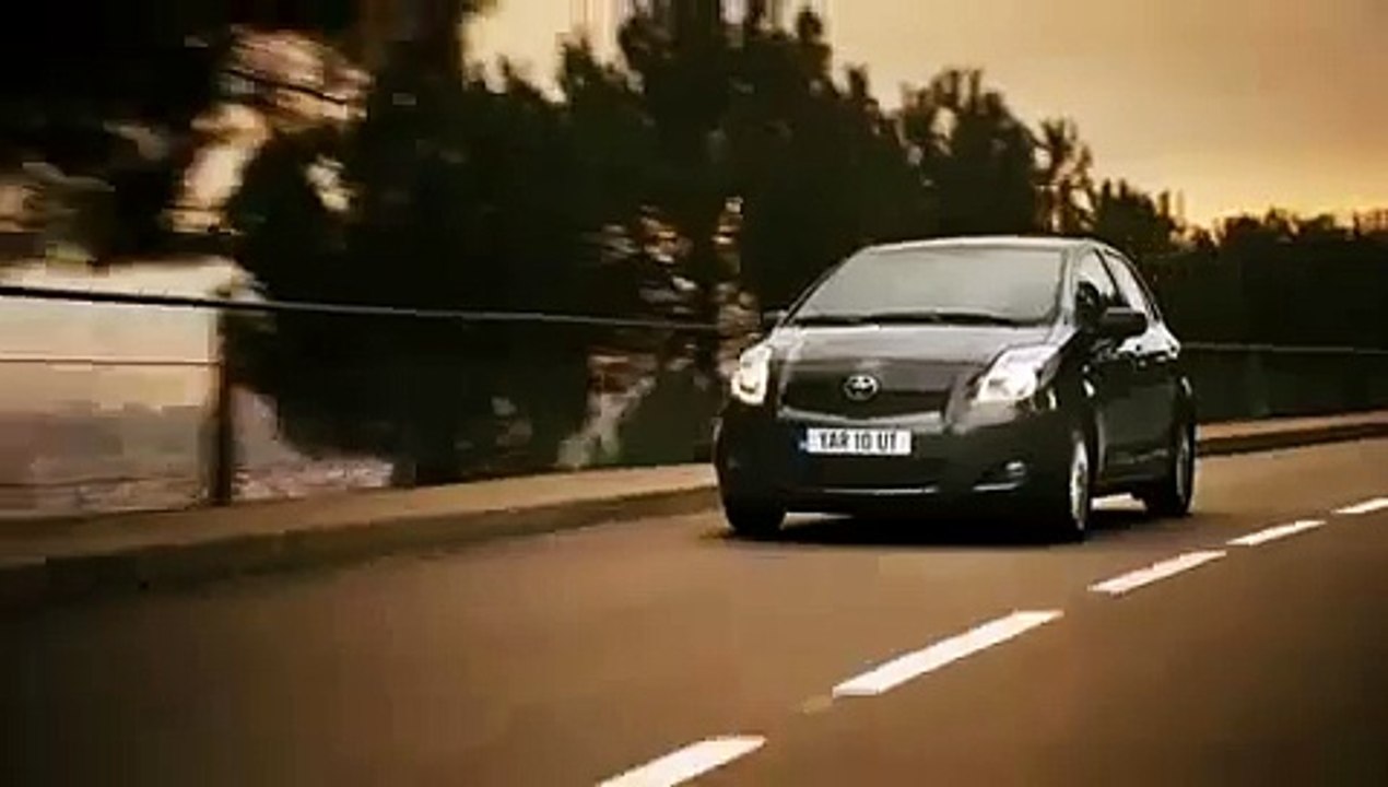 Pub - Toyota Yaris - 2011
