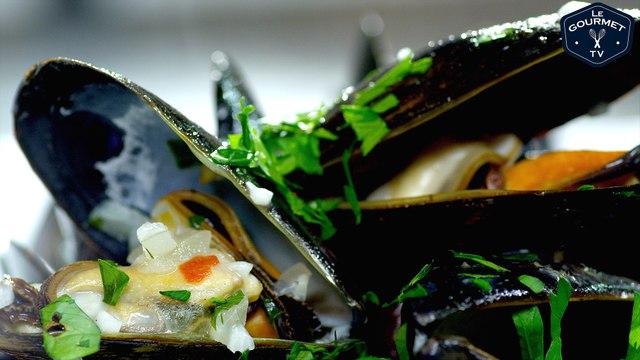 Zuppa di Cozze (Mussel Soup) Recipe - Le Gourmet TV
