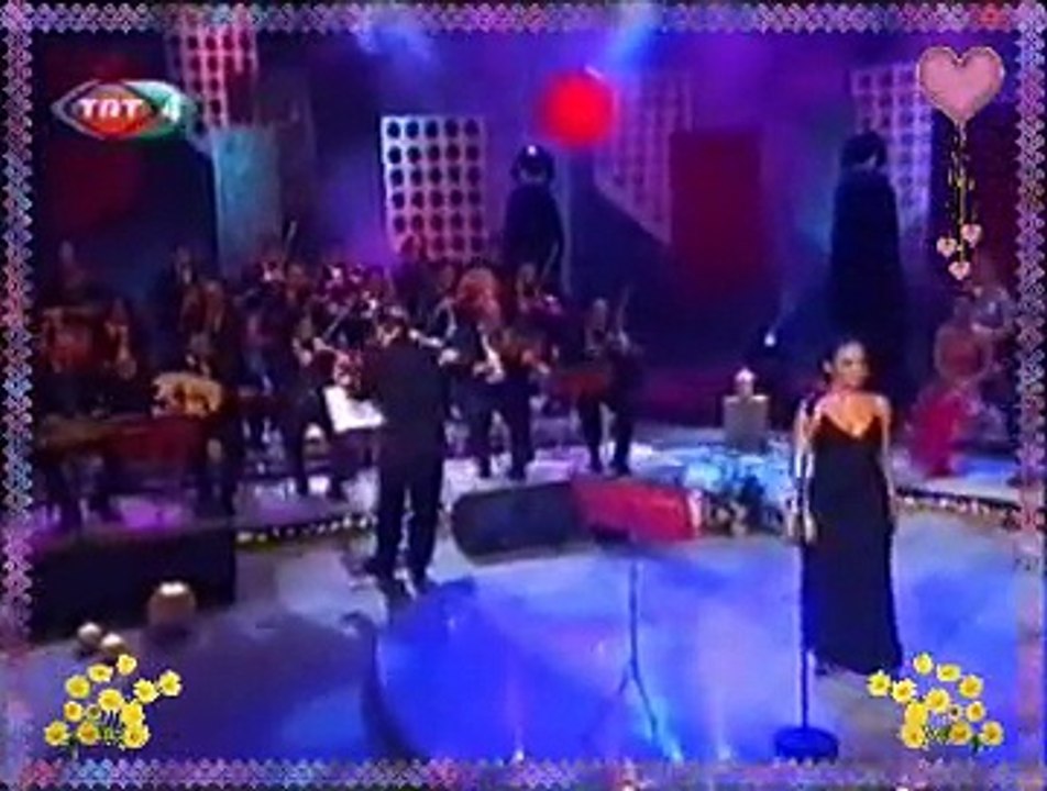 Demet SAĞIROĞLU *Rüyâ Gibi Uçan Yıllar*