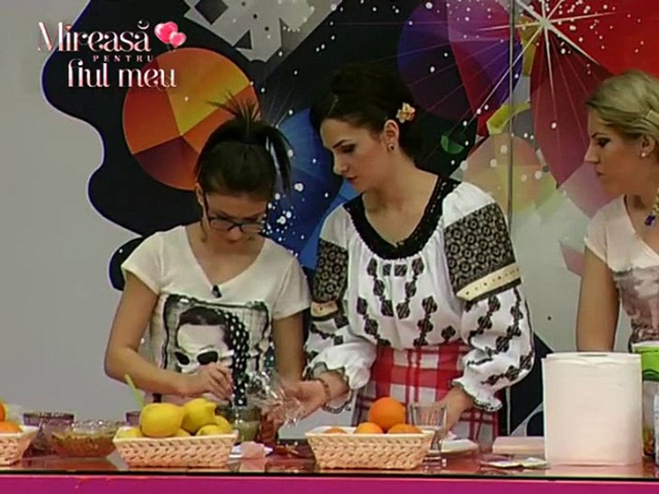 baietii si cele 44 de pahare...in casa fetelor domneste cantecul si harnicia 2015-03-09 18-13-17-926