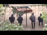 Des policiers russes en pleine action