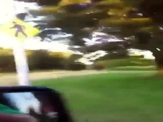 Excuser-moi, mademoiselle, est-ce que vous fumez?