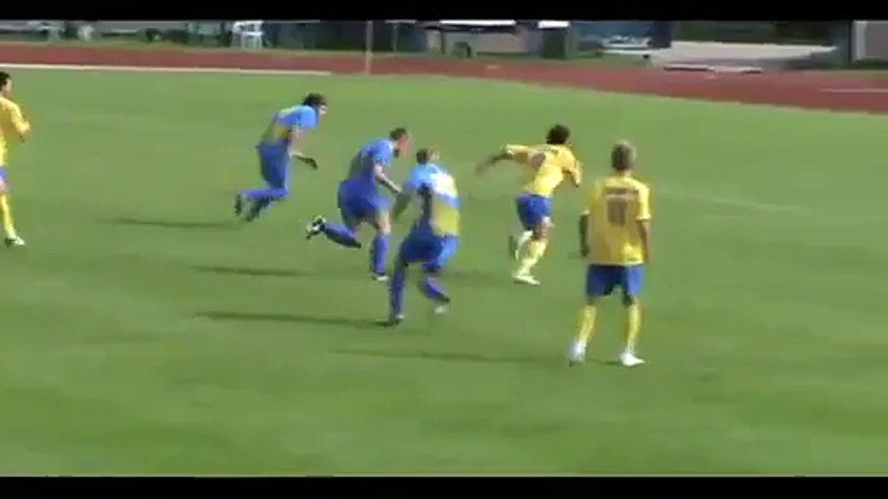 Il danse sur la musique de Shakira après avoir marqué son but