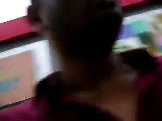 Comment ramener les charrettes du supermarché devant l'entrée du magasin