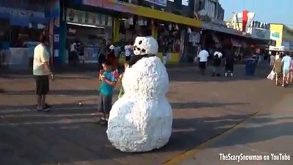 La blague du bonhomme de neige qui fait peur!