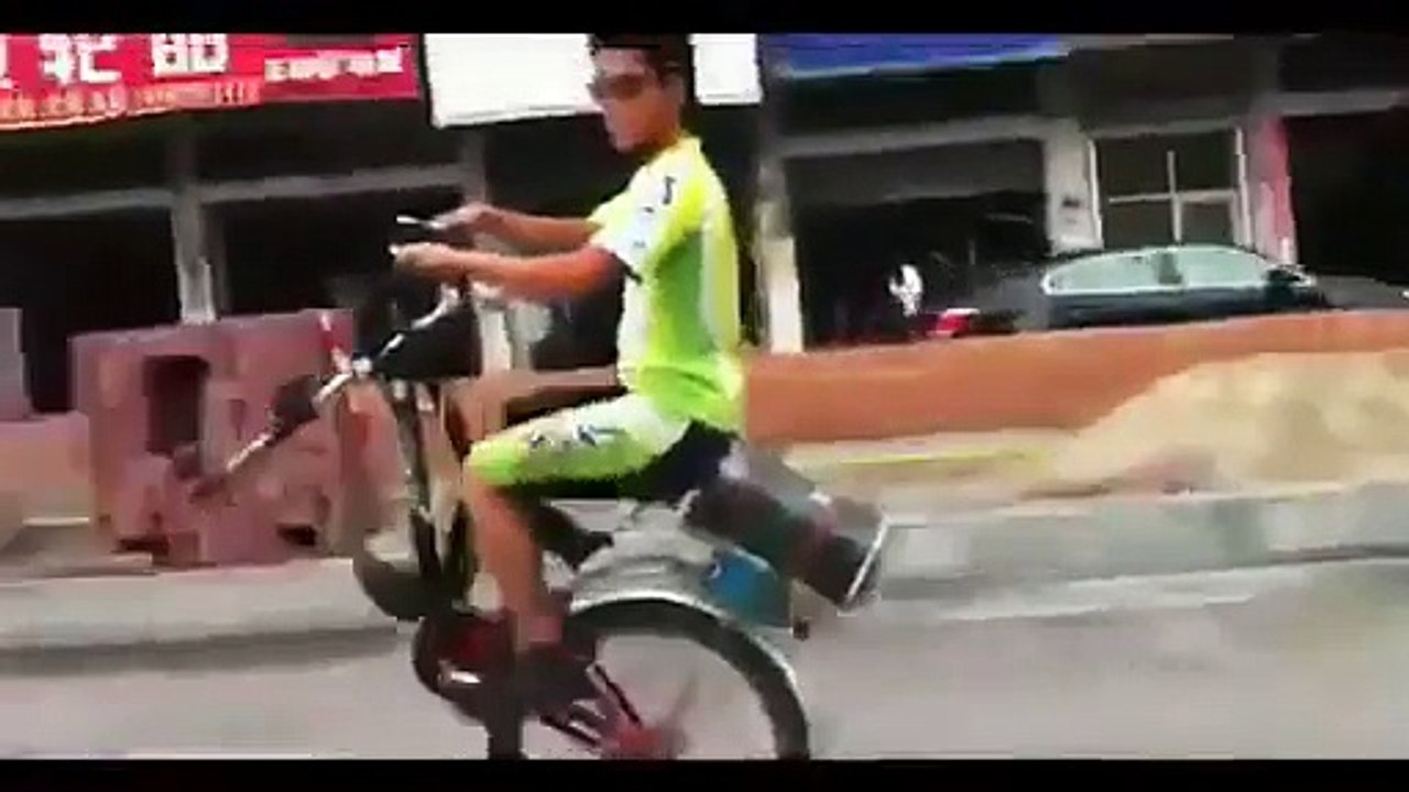 Comment rouler à vélo quand vous n'avez plus de roue à l'avant?