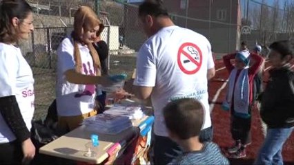 Kadın Sağlıkçılar Şiddete Dikkat Çekmek İçin Maç Yaptı