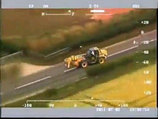 Course poursuite avec Régis à bord d'une pelleteuse!