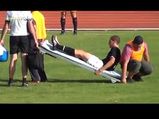 Voici des brancardiers pas très doués!