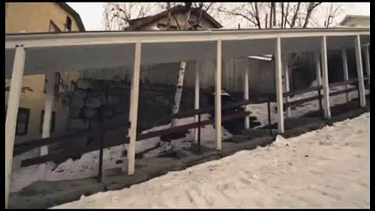 Un skieur fou a trouvé une nouvelle piste pour s'éclater