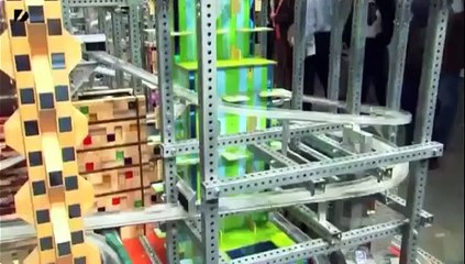 Un circuit de petites voitures hallucinant!