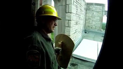 Ouvriers façon oiseau en colère. WTF!