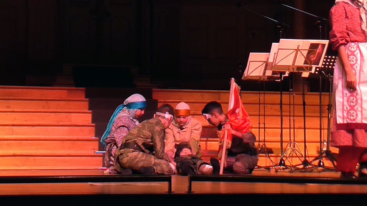 İsviçre İstiklal Marşı Okuma Yarışması Finali 2015 - Ilayda UYKIZ