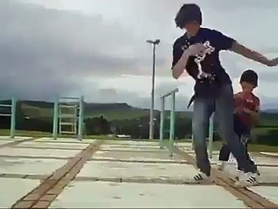 Amazing child dance with his brother