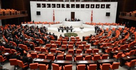 AK Parti'nin, Parti Kapatmayı Zorlaştıran Teklifi Meclis'te