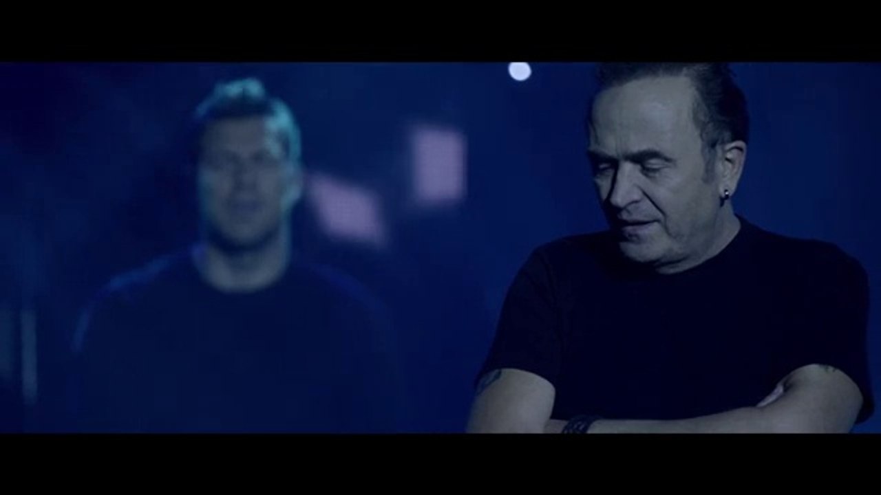 Σταμάτης Γονίδης & Χρήστος Χολίδης - Φίλε μη ρωτάς | Greek- face (hellenicᴴᴰ video clips)