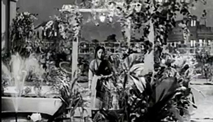 Lata Mangeshkar - Hai Isi Mein Pyar Ki Aabru - Anpadh (1962) - Video Dailymotion