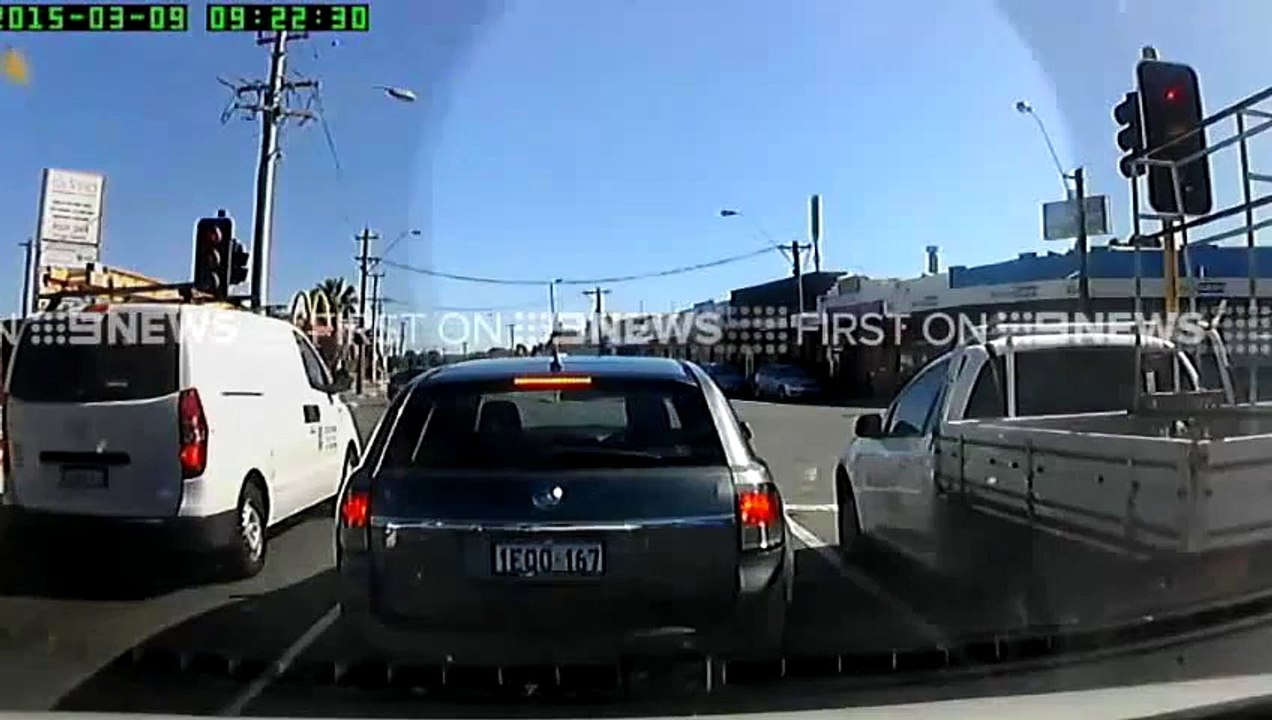 Une boule de feu traverse le ciel australien : météorite vue en plein jour