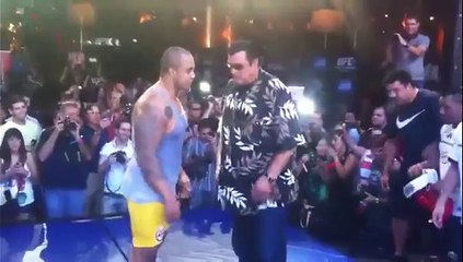 Démonstration de MMA par Steven Seagal