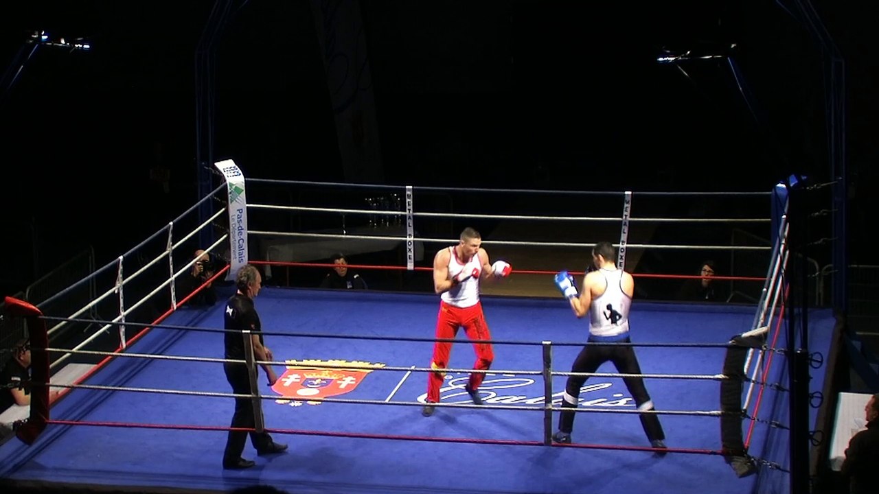 Chpt de France Elite Savate Calais 08 mars 2015 FALENDRY Romain contre CHIUMMIENTO Nicolas