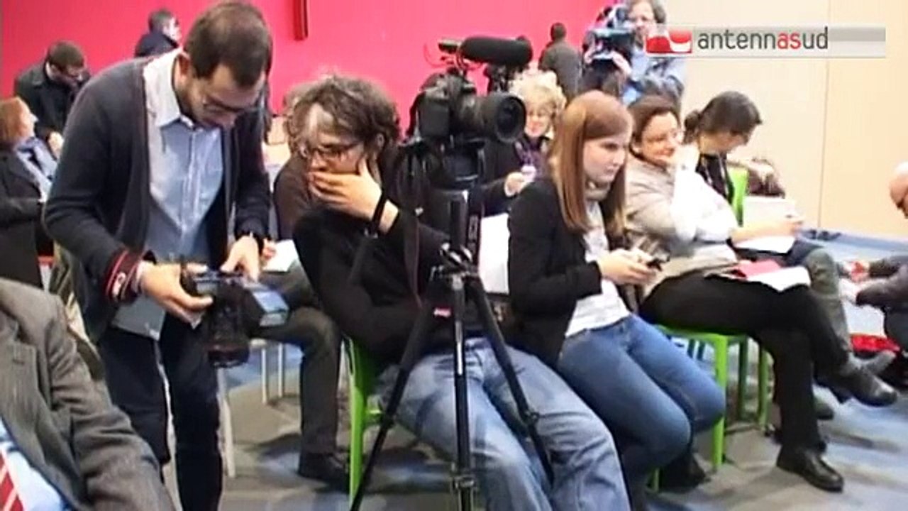 TG 09.03.15 Regionali, Emiliano presenta le 6 capolista del Pd