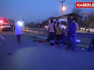 Sakarya Engelli Arabasıyla Evinin Önünde Otomobilin Altında Can Veren Babasının Başında Gözyaşları...