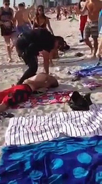 Flic detruits deux mecs spring break