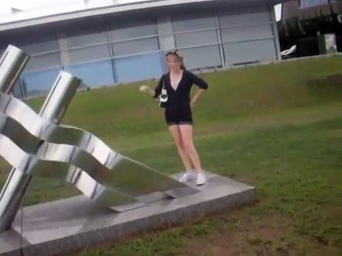 C'est toujours bien de voir une femme se torcher !