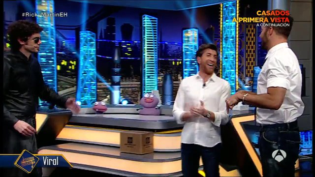 El vídeo viral de El Hombre de Negro y Ricky Martin - El Hormiguero 3.0