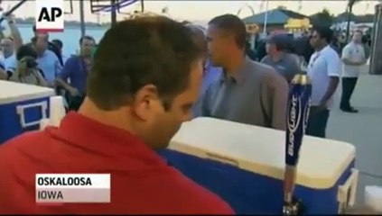 Barack Obama offre une tournée de bière générale