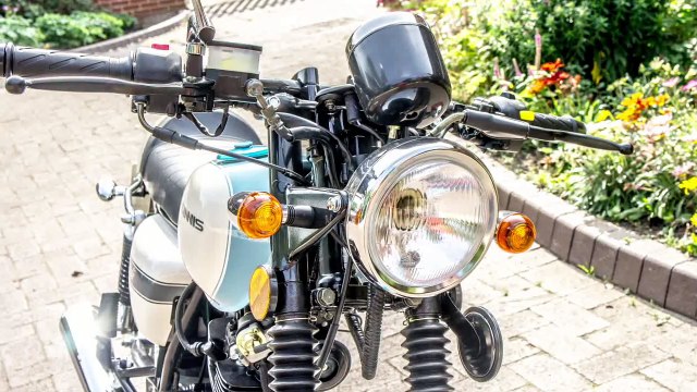 Sinnis Cafe 125 Motorcycle Promotion Video