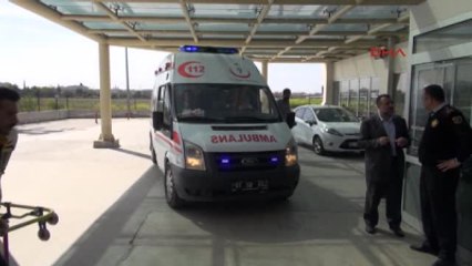 Adana Okulda Öğrenci Arkadaşını Bıçakladı