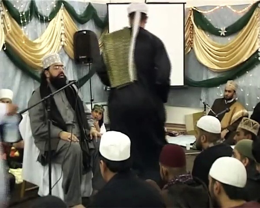 Pir Sayyid Irfan Shah sahib & Allama Pir Noor ul Aqtab sahib at Kanz ul huda New Markaz